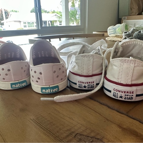 Size 4 - Picture 2 of 2